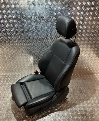 Mercedes-Benz C W205 Front driver seat TM29525