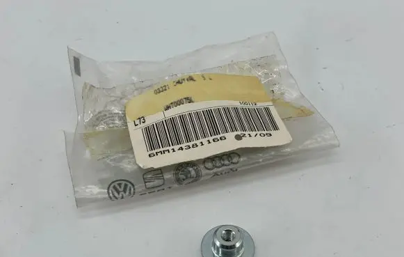 Audi A4 S4 B7 8E 8H Other engine bay part WHT000750