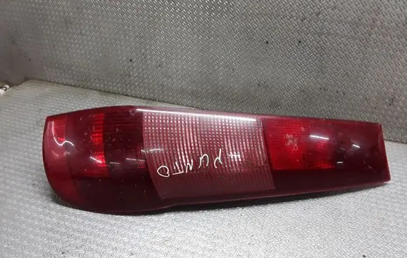 Fiat Punto (176) Rear/tail lights