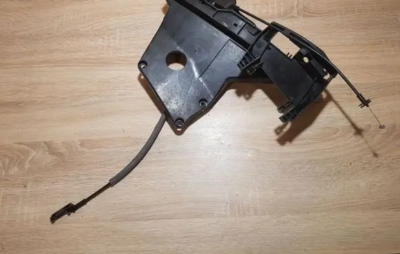 Volvo S80 Front door lock 30661073