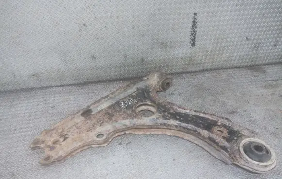 Volkswagen Golf II Front lower control arm/wishbone