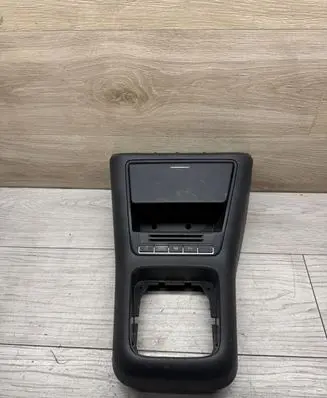 Volkswagen Tiguan Center console 5N1857961A 5N1857307A