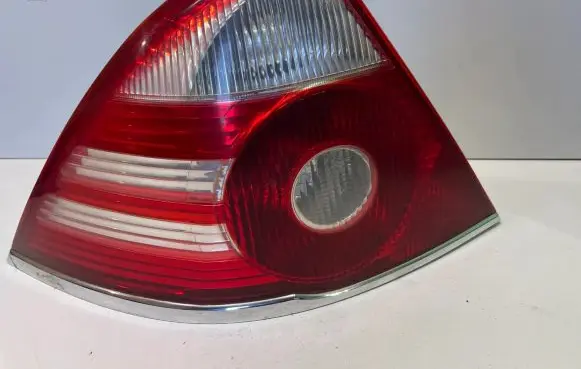 Ford Mondeo Mk III Rear/tail lights 3S7113405A