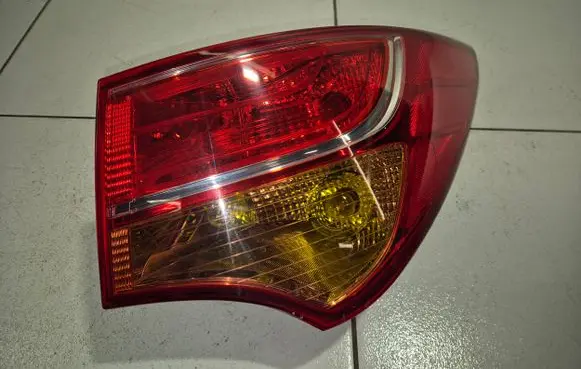Hyundai Santa Fe Rear/tail lights 924022W030