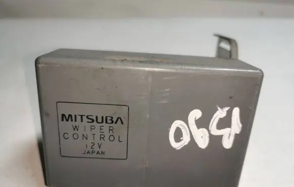 Honda HR-V Window wiper relay 9209B