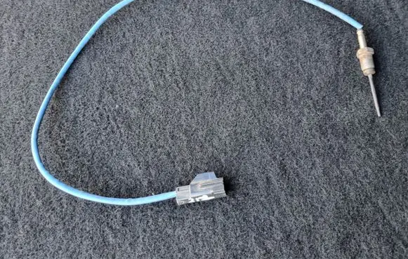 Ford Kuga I Exhaust gas temperature sensor AV4112B591CA
