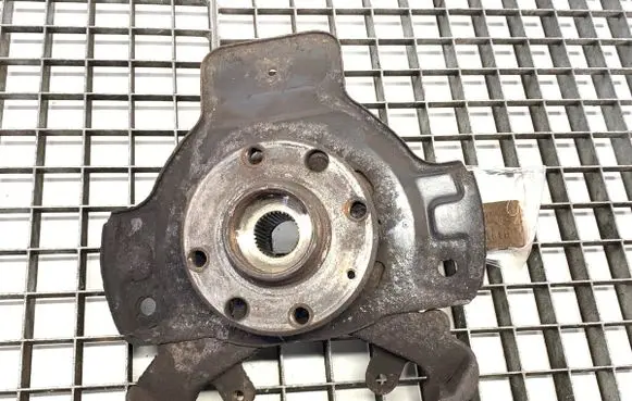 Opel Astra G Front wheel hub spindle knuckle