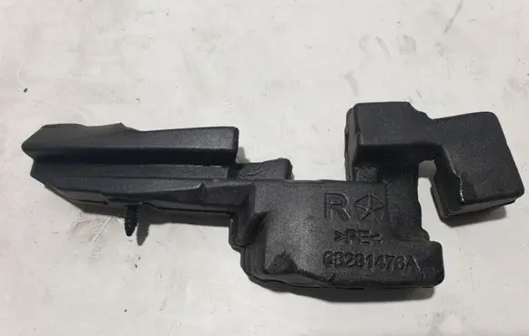 Chrysler Pacifica Fender foam support/seal 68281476A