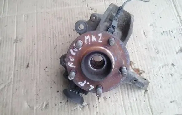 Ford Focus Front wheel hub 3M51-3K171-BH
