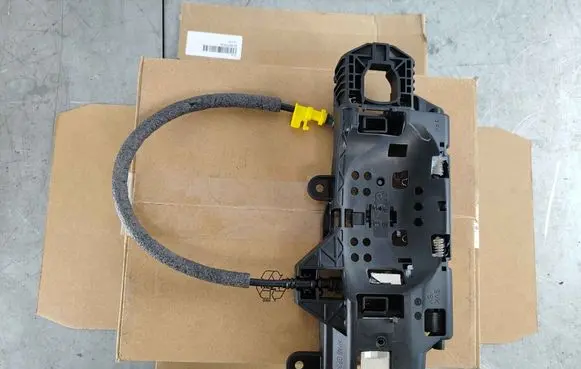 Audi A4 S4 B9 8W Front door exterior handle/bracket 8w0837812a