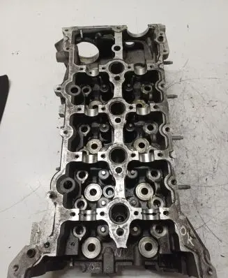 Renault Trafic III (X82) Engine head 422R