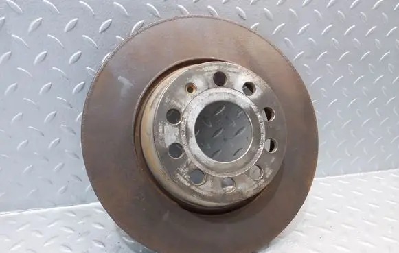 Volkswagen PASSAT B6 Rear brake disc