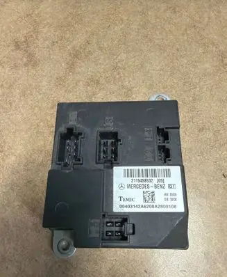 Mercedes-Benz CLS C218 X218 Comfort/convenience module 2115458532