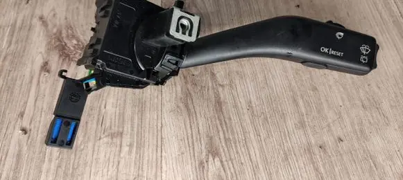 Volkswagen Golf V Fog light switch 1K0953519A