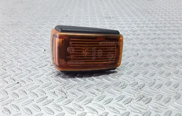 Volvo S40, V40 Front fender indicator light 6R0142631