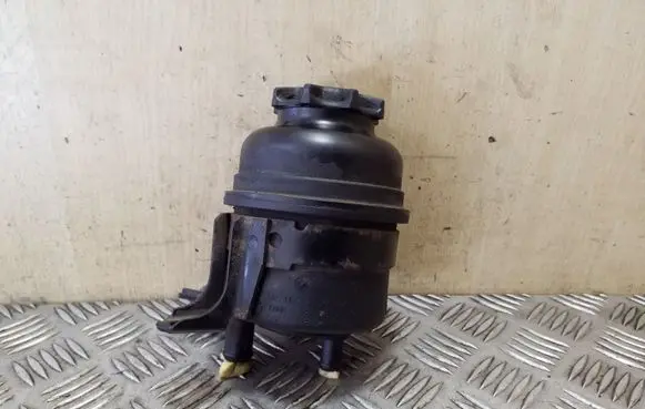 BMW X3 E83 Power steering fluid tank/reservoir 32411097164 1097164