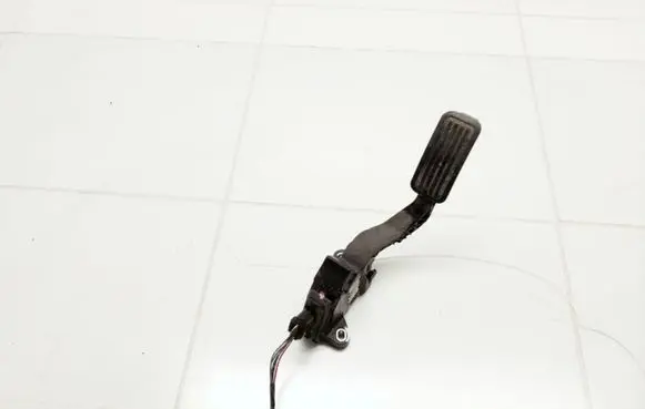 Toyota Yaris Accelerator throttle pedal 781100D010 44878353817