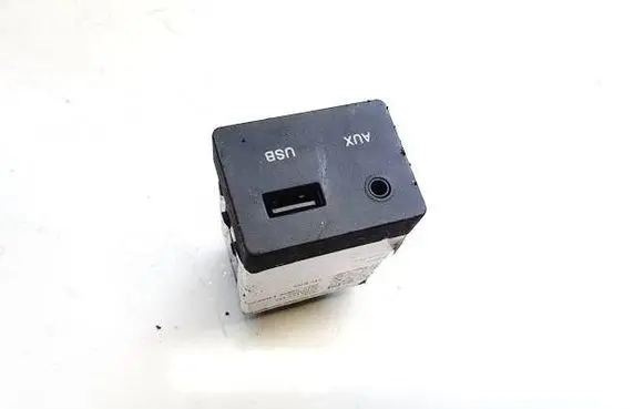KIA Ceed USB socket connector 