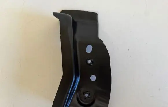 Porsche Macan (95B) Headlight/headlamp mounting bracket 95B803691A 16L08