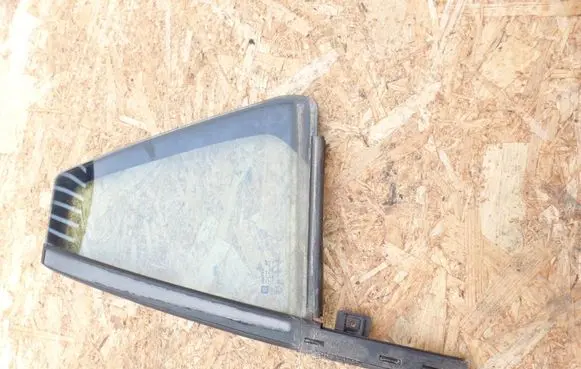 Opel Vectra C Rear vent window glass 43R06711