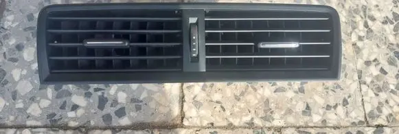 Skoda Fabia Mk3 (NJ) Dash center air vent grill 6V0820951A