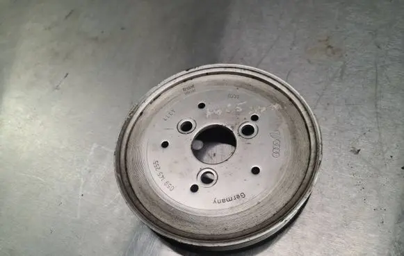 Audi A6 S6 C5 4B Power steering pump pulley 059145255