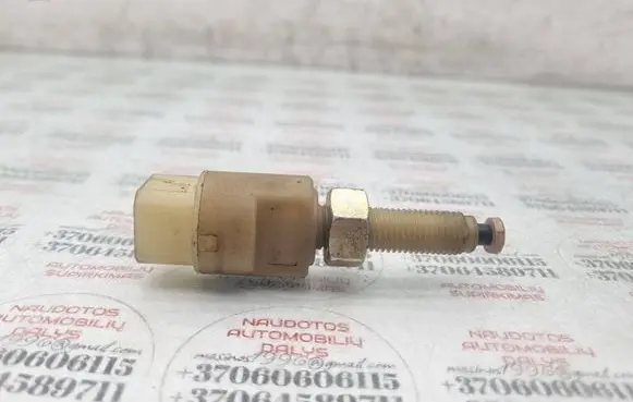Audi A4 S4 B5 8D Brake pedal sensor switch 4A0945515A