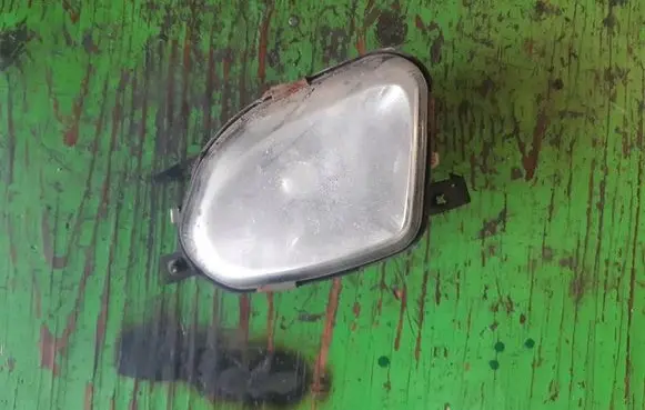 Mercedes-Benz E W211 Front fog light