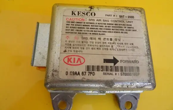 KIA Clarus Airbag control unit/module 0K9AA677F0