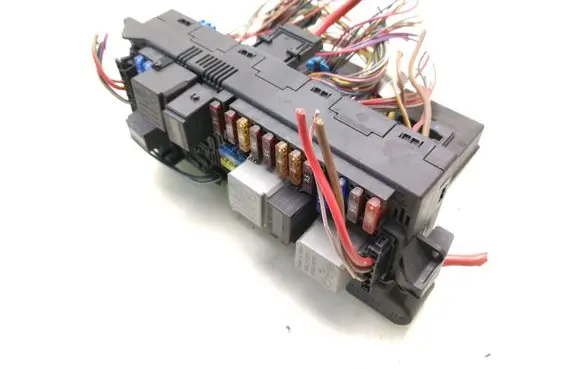 Mercedes-Benz E W211 Fuse module 2115453901