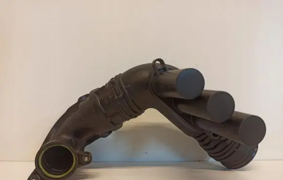 Seat Leon (5F) Turbo air intake inlet pipe/hose 04E129656J