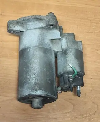 Peugeot 307 Starter motor 0001112041