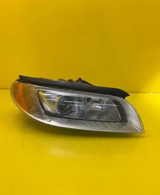Volvo XC70 Headlight/headlamp 31353533