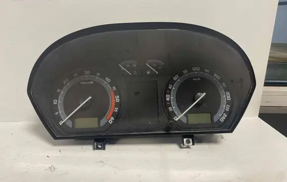 Skoda Fabia Mk1 (6Y) Speedometer (instrument cluster) 6Y0920872D SKZ7Z0F345305 21010618529