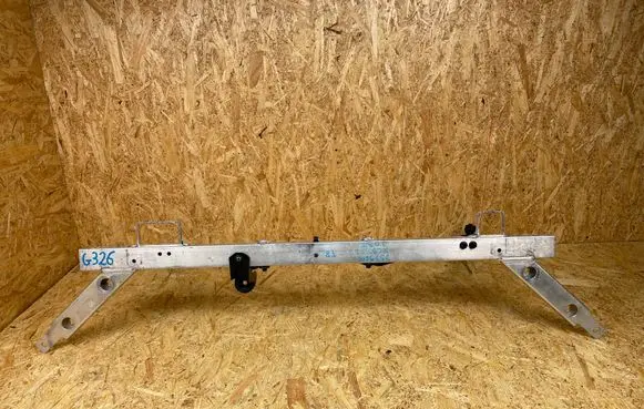 Volvo XC90 Headlight/headlamp mounting bracket 32244774 32244776