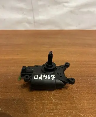Mercedes-Benz Sprinter W906 Intake manifold valve actuator/motor V32700029025846 D2467