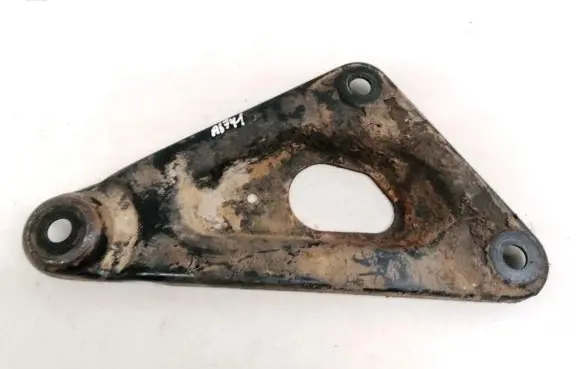 Opel Astra G Engine mounting bracket