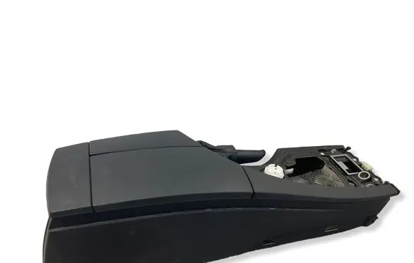 BMW 5 E60 E61 Armrest 7034086 72758413 7060013
