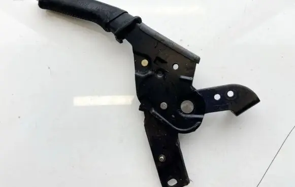 Handbrake/parking brake lever assembly