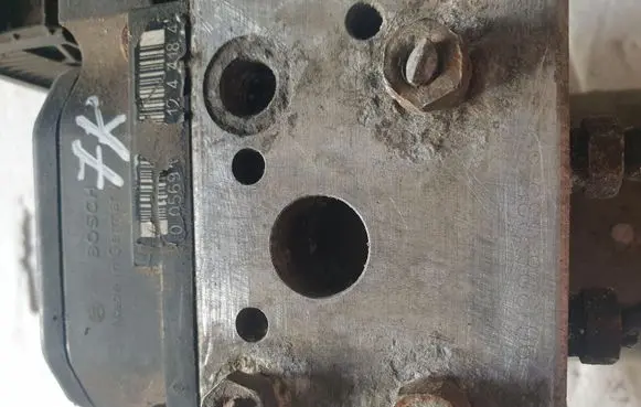 Peugeot 607 ABS Pump 0265202418 9632833580