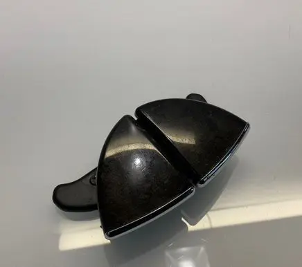 Mercedes-Benz E W211 Armrest lock A2116802084 2116802084
