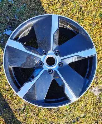 Porsche Taycan 9J1 R21 alloy rim 9J1601025Q