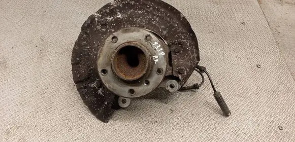 BMW 3 E90 E91 Front wheel hub spindle knuckle 6764443