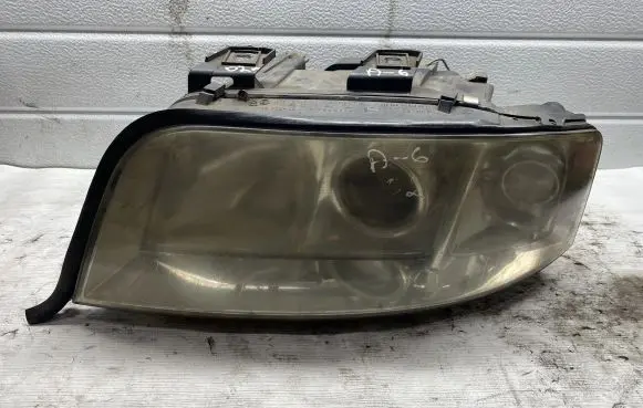 Audi A6 S6 C5 4B Headlight/headlamp 15592300