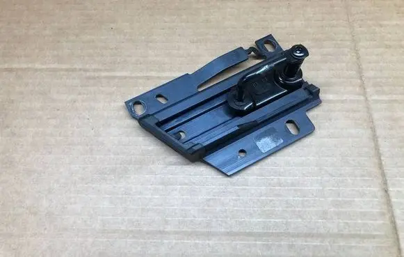 Audi A4 S4 B9 Engine bonnet/hood lock/latch loop/hook 8W0823186C