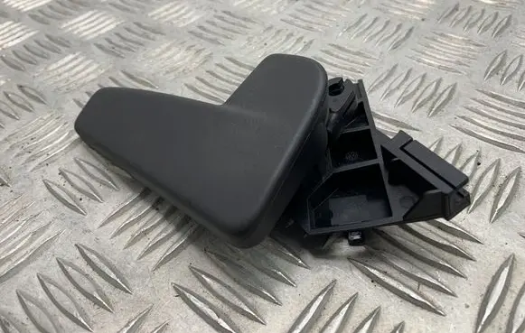 Volkswagen PASSAT B8 Engine bonnet (hood) release handle 3C2823583 518823633B