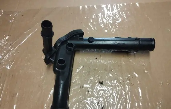 Nissan Qashqai Engine coolant pipe/hose 8200261590