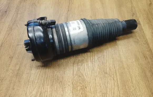 Porsche Macan (95B) Air suspension front shock absorber 95B616039R