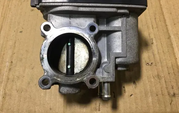 Opel Agila B Throttle valve 8513