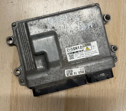 Mazda 3 III Engine control unit/module SH1218881B